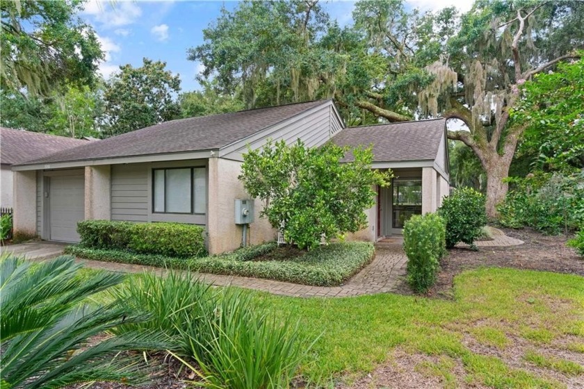 All one level beautifully remodeled fully furnished Linkside - Beach Home for sale in Saint Simons, Georgia on Beachhouse.com