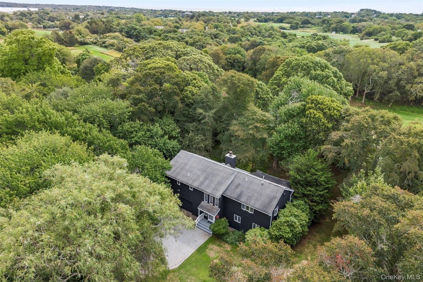 This turnkey Montauk spot sits right up against the 6th fairway - Beach Home for sale in Montauk, New York on Beachhouse.com