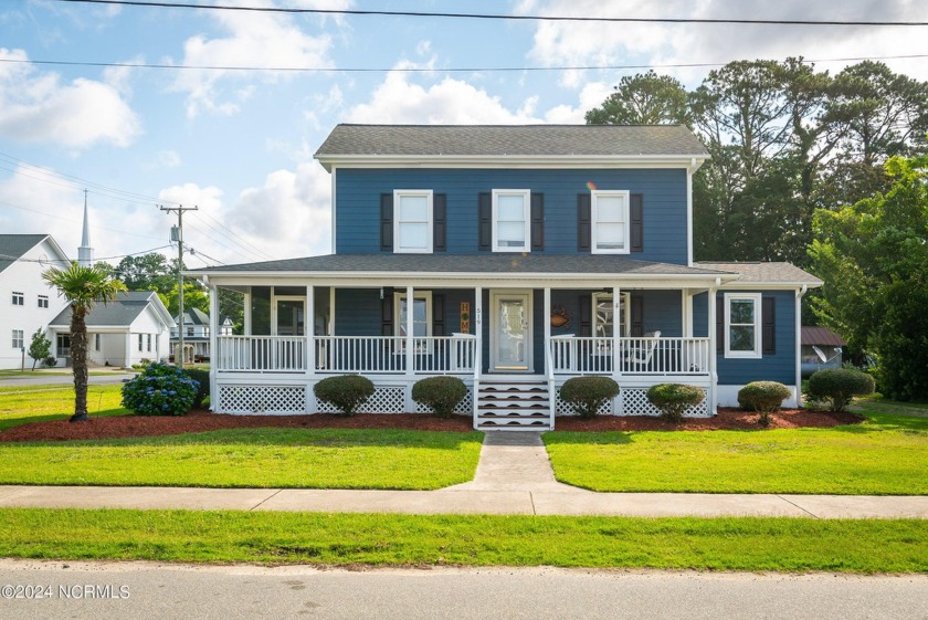 Charming Remodeled Farmhouse with Water Views in Belhaven - Beach Home for sale in Belhaven, North Carolina on Beachhouse.com