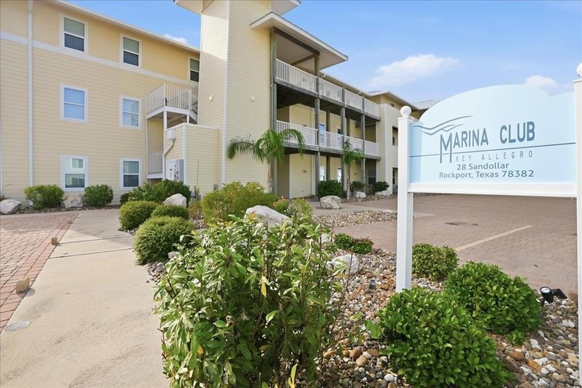 Welcome to this stunning, turnkey second-story condominium - Beach Condo for sale in Rockport, Texas on Beachhouse.com