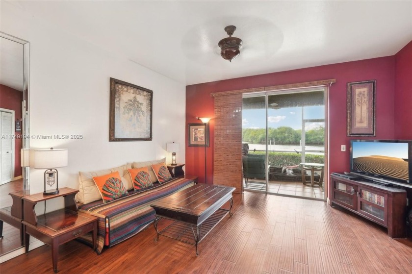 Looking for an ideal getaway, investment, or permanent home in - Beach Condo for sale in Naples, Florida on Beachhouse.com