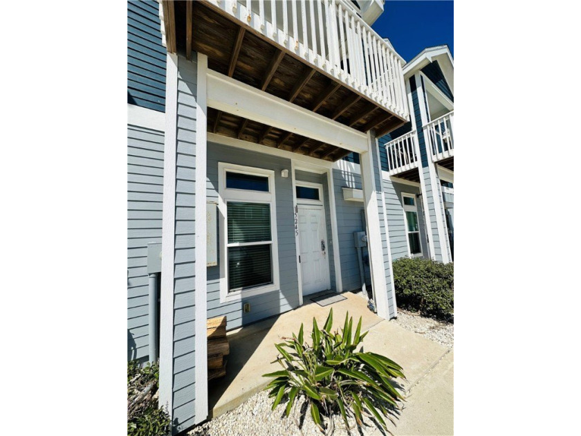 Beautiful 4 bedroom condo located across the street from the - Beach Townhome/Townhouse for sale in Corpus Christi, Texas on Beachhouse.com