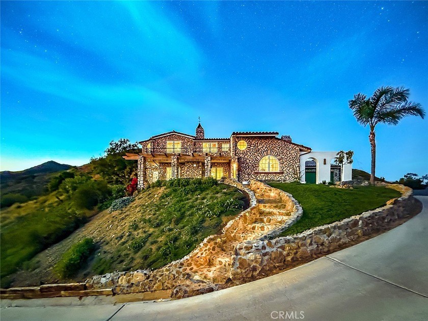 Welcome to Mintcello - a private Malibu Masterpiece by Apel - Beach Home for sale in Malibu, California on Beachhouse.com