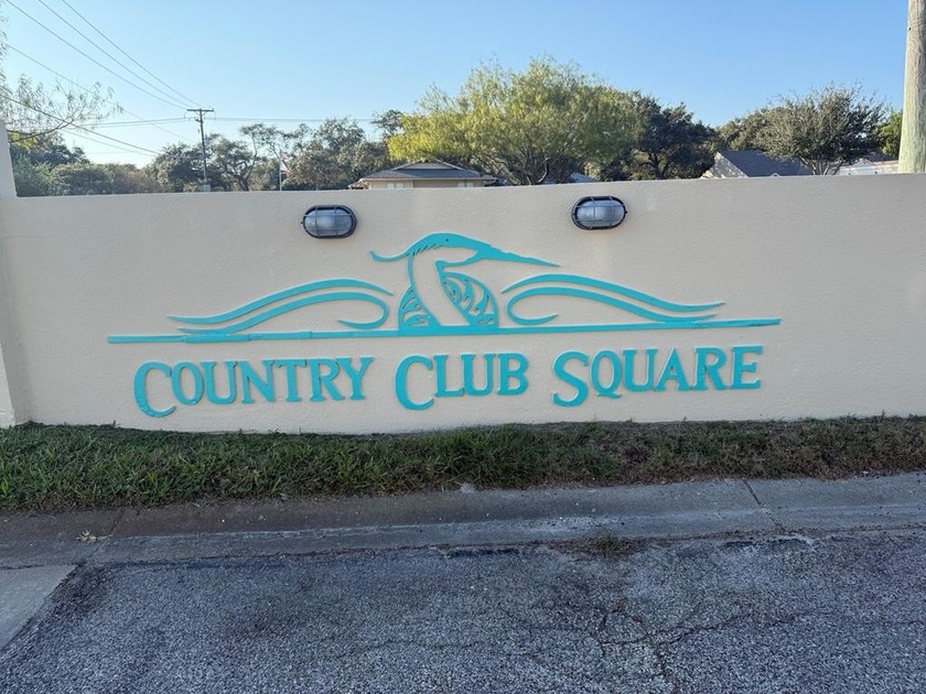 PATIO HOME | GATED COMMUNITY | TWO PRIVATE POOLS | CLUB HOUSE - Beach Home for sale in Rockport, Texas on Beachhouse.com