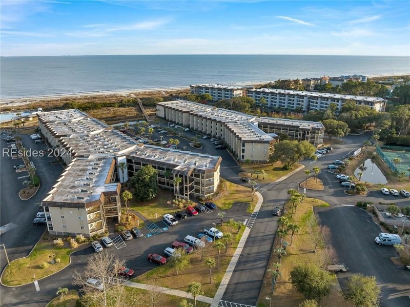 This beach villa offers the perfect coastal getaway, combining - Beach Home for sale in Hilton Head Island, South Carolina on Beachhouse.com