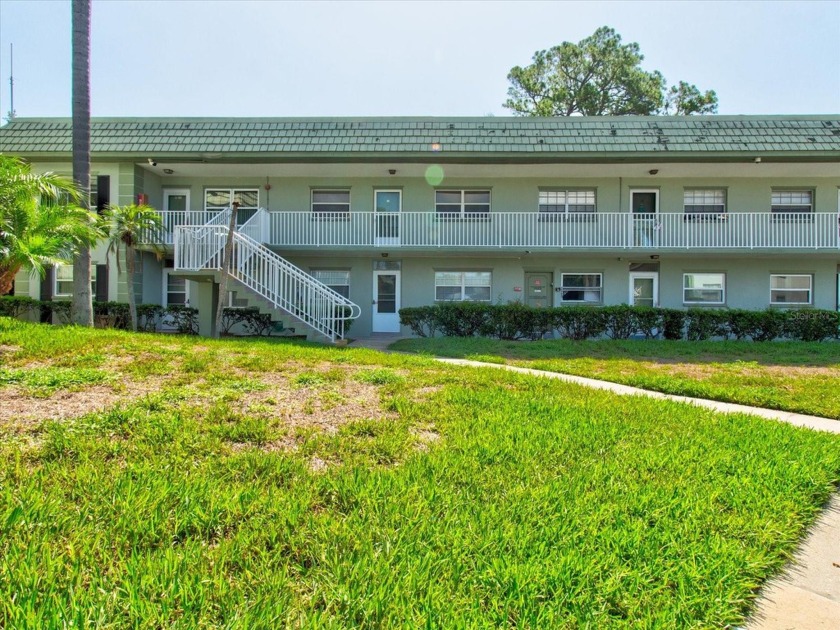 Charming 2 Bedroom Condominium with an Enclosed Patio! Welcome - Beach Condo for sale in Clearwater, Florida on Beachhouse.com