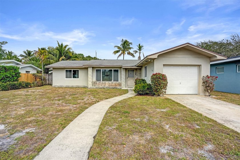 INVESTOR SPECIAL in COLLEGE PARK HISTORIC DISTRICT! 3 bedrooms | - Beach Home for sale in Lake Worth Beach, Florida on Beachhouse.com