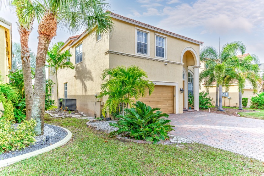 Explore this meticulously cared for 4 bed, 3 bath Olympia - Beach Home for sale in Wellington, Florida on Beachhouse.com