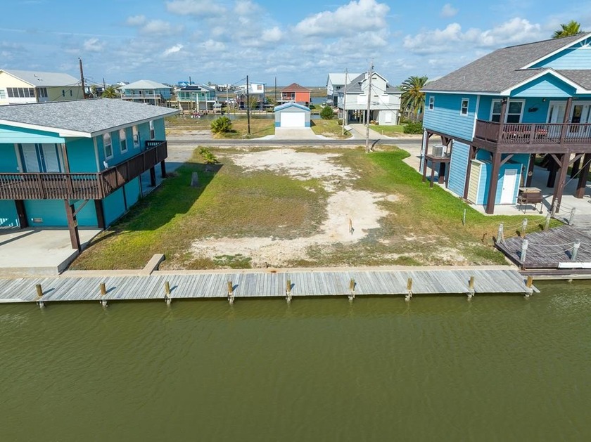 Canal-front lot ready for your dream home! This prime waterfront - Beach Lot for sale in Rockport, Texas on Beachhouse.com