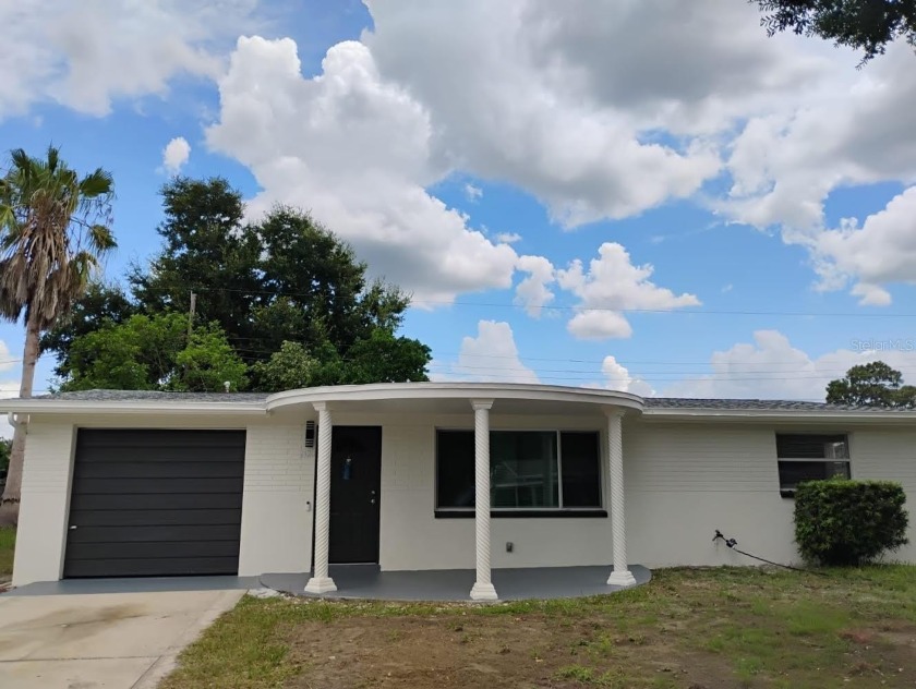 This Property is HIGH and DRY, with NO HOA/NO FLOOD insurance - Beach Home for sale in Holiday, Florida on Beachhouse.com