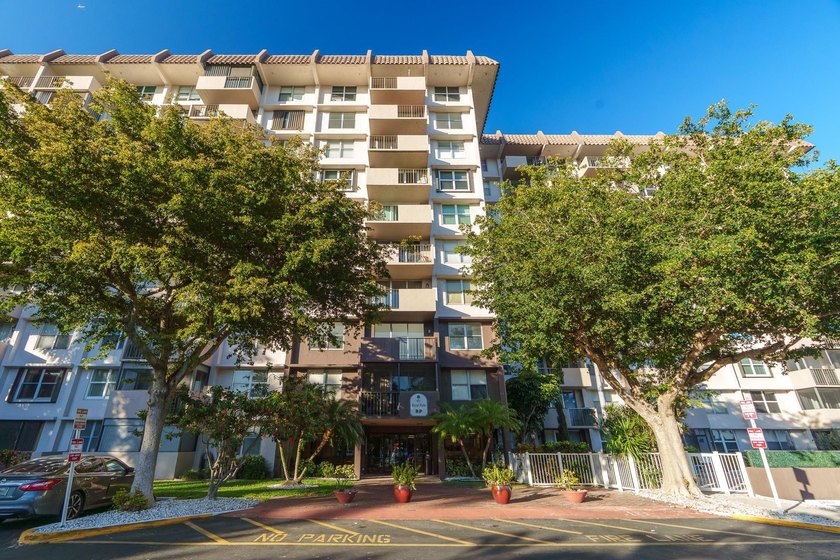 Enjoy amazing views of the sunrise with your cup of coffee or - Beach Condo for sale in Pompano Beach, Florida on Beachhouse.com