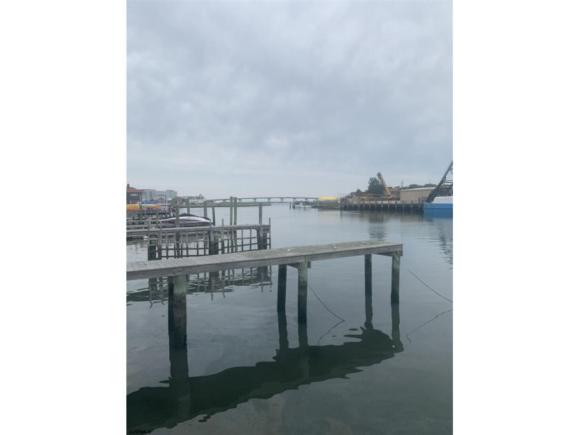 BUILDERS AND INVESTORS ALLERT Buildable lot on the BAY at - Beach Lot for sale in Atlantic City, New Jersey on Beachhouse.com