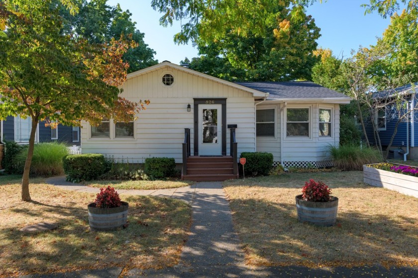 Discover this delightful 3-bedroom ranch on a brick road, just a - Beach Home for sale in Saint Joseph, Michigan on Beachhouse.com