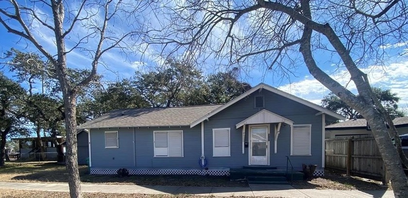 Unique potential income-producing property with exceptional - Beach Home for sale in Aransas Pass, Texas on Beachhouse.com