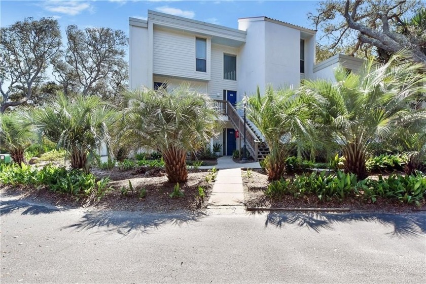 With scenic views of the Live Oaks in a park like setting, this - Beach Condo for sale in Jekyll Island, Georgia on Beachhouse.com