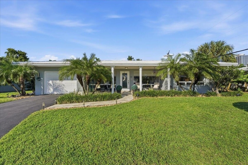 Beautiful coastal living at its finest in this charming house - Beach Home for sale in Lauderdale By The Sea, Florida on Beachhouse.com