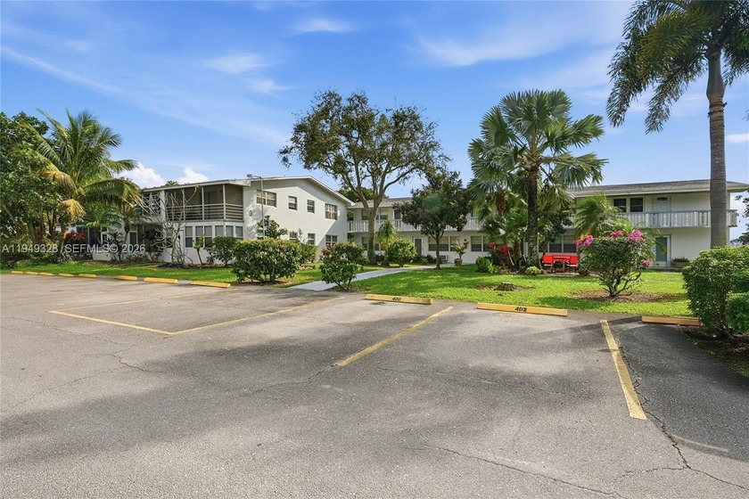 **Outstanding Value On The Lowest Priced Ground Floor 1BD/1BA in - Beach Condo for sale in West Palm Beach, Florida on Beachhouse.com