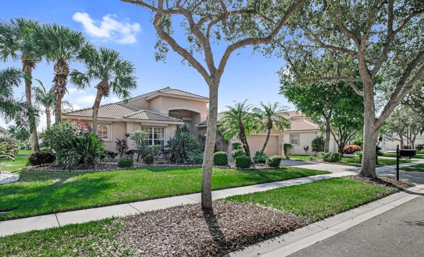 Lovely welcoming, home in perfect condition is bright, with an - Beach Home for sale in Lake Worth, Florida on Beachhouse.com