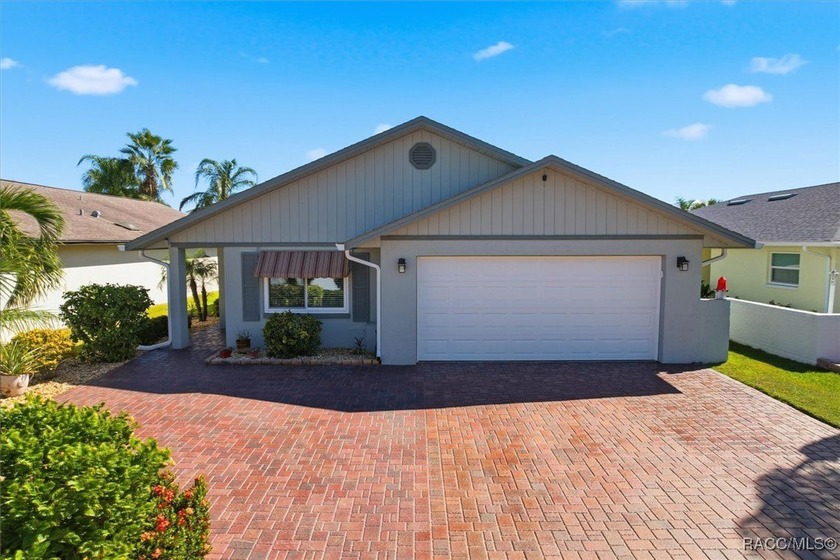 Welcome to your own tropical paradise! Located in the highly - Beach Home for sale in New Port Richey, Florida on Beachhouse.com