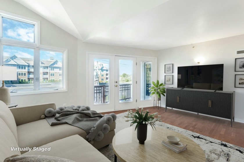 HIGHEST AND BEST MONDAY, 10/21 AT NOON.  Wonderful light filled - Beach Condo for sale in Bridgeport, Connecticut on Beachhouse.com