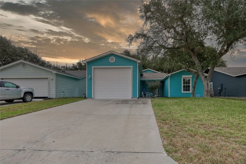 Move-in ready, this fully furnished 2-bedroom, 2-bathroom - Beach Home for sale in Rockport, Texas on Beachhouse.com