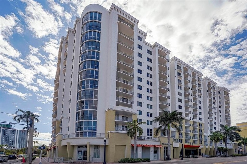 Updated and upgraded residence in Radius Building, Downtown - Beach Condo for sale in Hollywood, Florida on Beachhouse.com