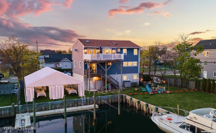 EXTRAORDINARY! NOTE!! Category 3 Hurricane Milton Hit Florida - Beach Home for sale in Freeport, New York on Beachhouse.com