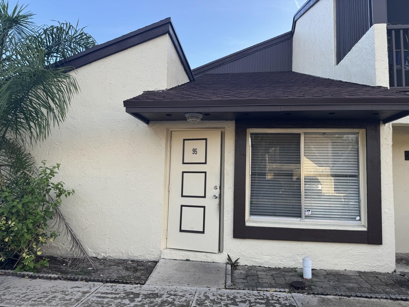 Spacious TownhouseCentrally located with in walking distance of - Beach Condo for sale in West Palm Beach, Florida on Beachhouse.com