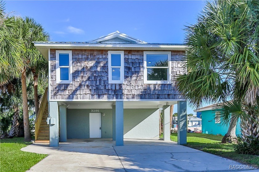 Waterfront paradise! This fully renovated 2-bedroom, 2-bath - Beach Home for sale in Hernando Beach, Florida on Beachhouse.com