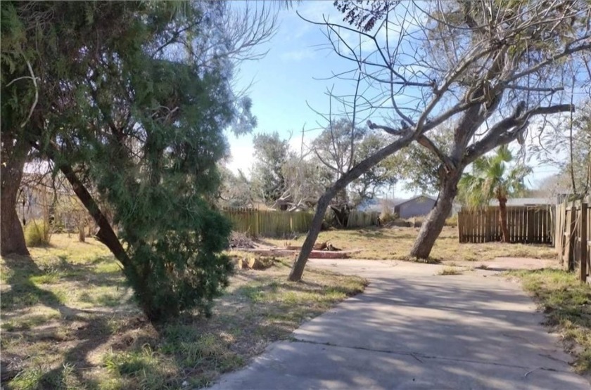 1112 S Rife Street - Beach Lot for sale in Aransas Pass, Texas on Beachhouse.com