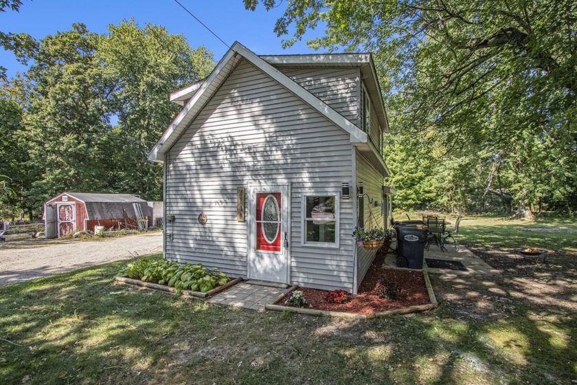 Charming 3-bedroom, 1-bathroom cottage located at 7141 Little - Beach Home for sale in Coloma, Michigan on Beachhouse.com