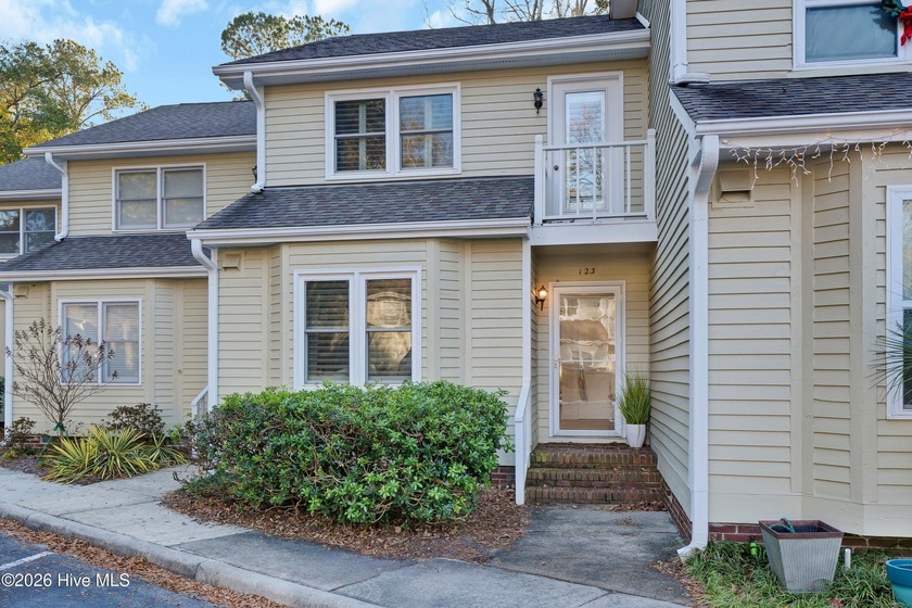 Like no other! This impeccably updated Lions Gate townhome must - Beach Townhome/Townhouse for sale in Wilmington, North Carolina on Beachhouse.com