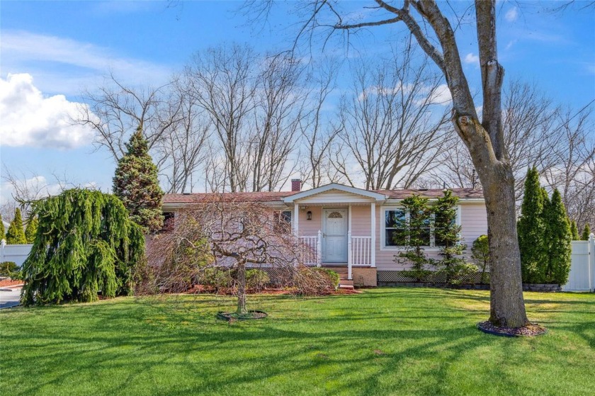 A Rare Opportunity! Move Right Into This Meticulously Maintained - Beach Home for sale in East Setauket, New York on Beachhouse.com