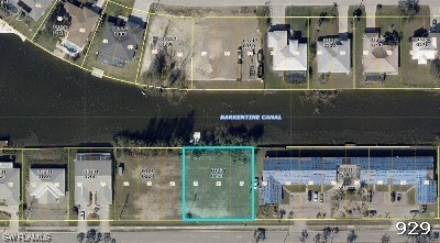 INVESTORS!! BUILDERS!!! RARE freshwater canal 3 lot Multi-Family - Beach Lot for sale in Cape Coral, Florida on Beachhouse.com