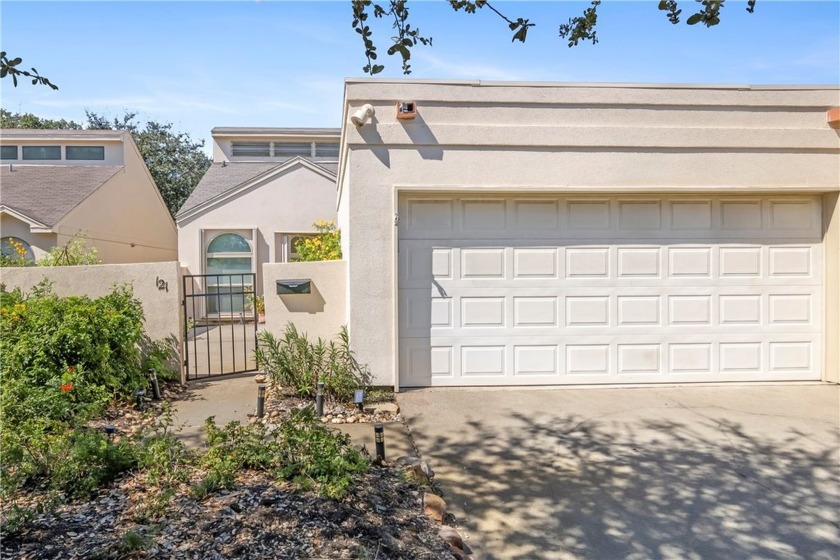 PATIO HOME | GREAT LOCATION | UPDATED | TWO COMMUNITY POOLS If - Beach Townhome/Townhouse for sale in Rockport, Texas on Beachhouse.com