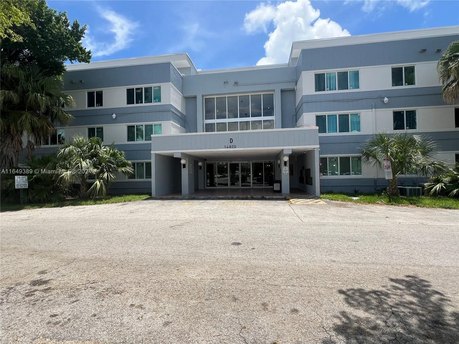 Great investment opportunity!! This 2 bedroom, 1 and a half bath - Beach Condo for sale in Homestead, Florida on Beachhouse.com