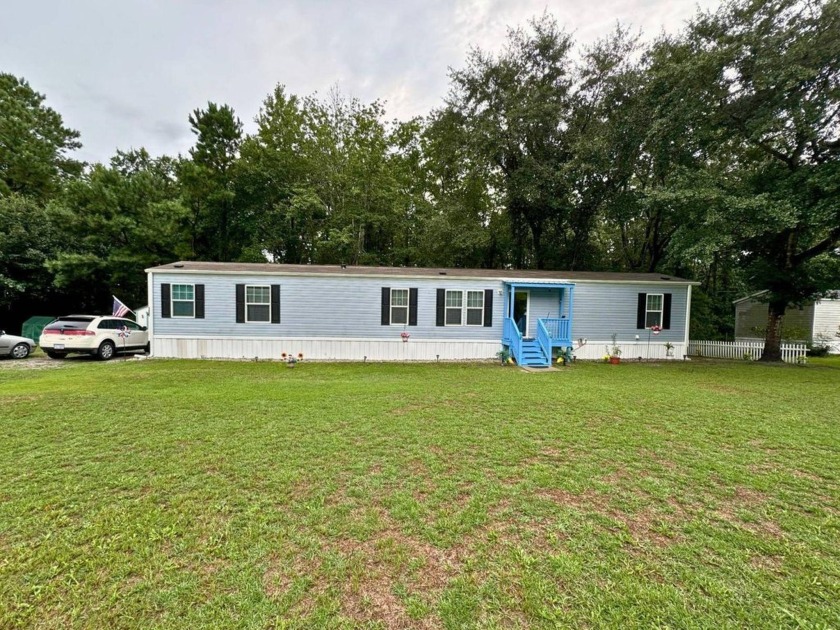 Welcome to 395 Amanda Ln in Hampstead, NC! Built in 2022, this - Beach Home for sale in Hampstead, North Carolina on Beachhouse.com