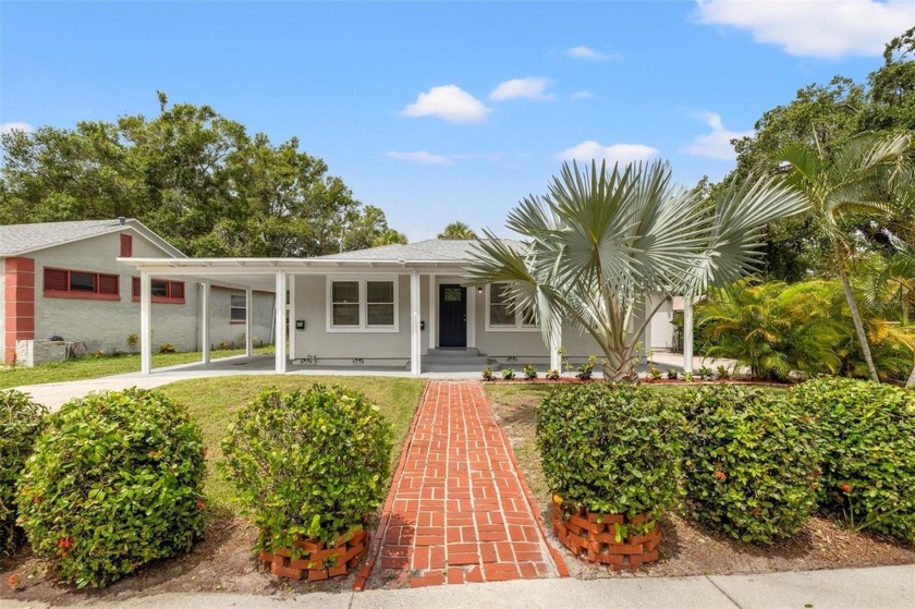 One or more photo(s) has been virtually staged. **$25,000 PRICE - Beach Home for sale in St. Petersburg, Florida on Beachhouse.com