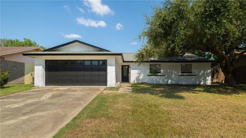 Nestled in the highly desired Gregory Portland school district - Beach Home for sale in Portland, Texas on Beachhouse.com