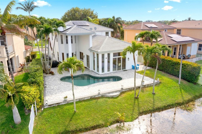 Welcome to your Lake-Front Private Oasis in the heart of Miramar - Beach Home for sale in Miramar, Florida on Beachhouse.com