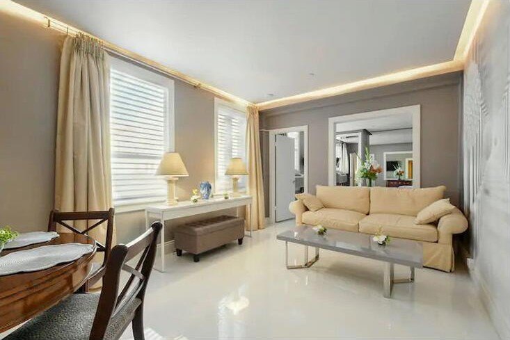 Turnkey condo-hotel opportunity at the iconic Palm Beach Hotel - Beach Condo for sale in Palm Beach, Florida on Beachhouse.com