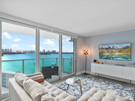 THE BEST direct bay-facing studio at the Mirador. Enjoy stunning - Beach Condo for sale in Miami Beach, Florida on Beachhouse.com