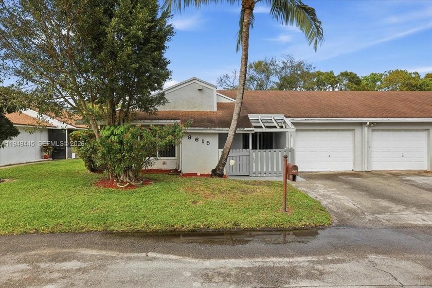 This Beautiful remodeled 3 bed, 2 bath, 1 car garage home is a - Beach Home for sale in Davie, Florida on Beachhouse.com