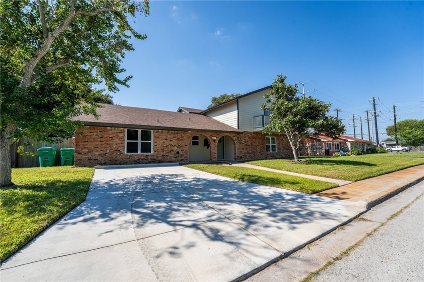 This stunning 4-bedroom, 2-bathroom residence boasts over 3,000 - Beach Home for sale in Aransas Pass, Texas on Beachhouse.com