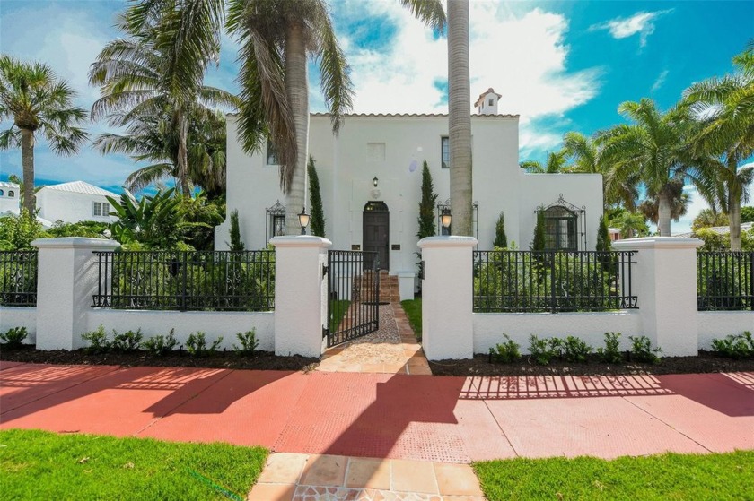 An exceptional opportunity awaits on one of Sarasota's most - Beach Home for sale in Sarasota, Florida on Beachhouse.com