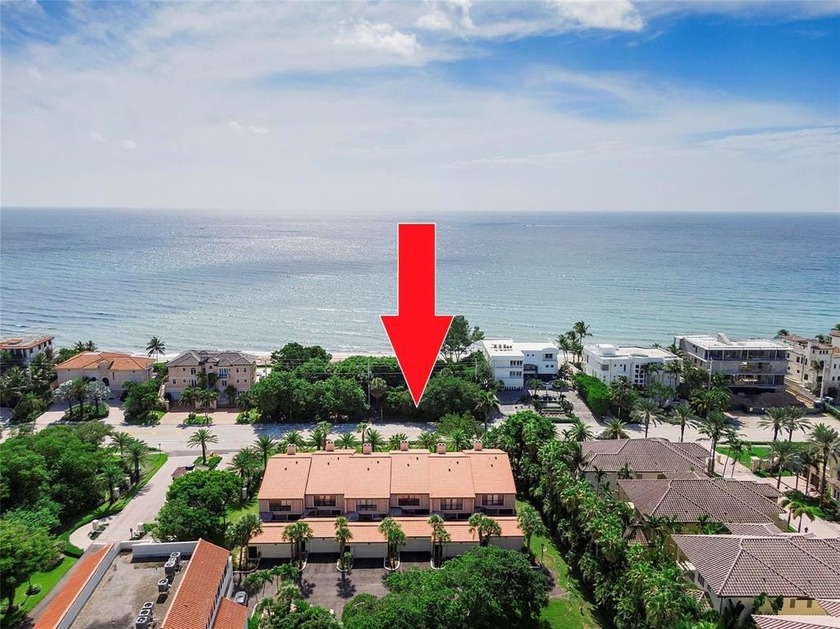 A recently remodeled 3-bed, 3.5-bath townhome w/2-car garage - Beach Condo for sale in Boca Raton, Florida on Beachhouse.com