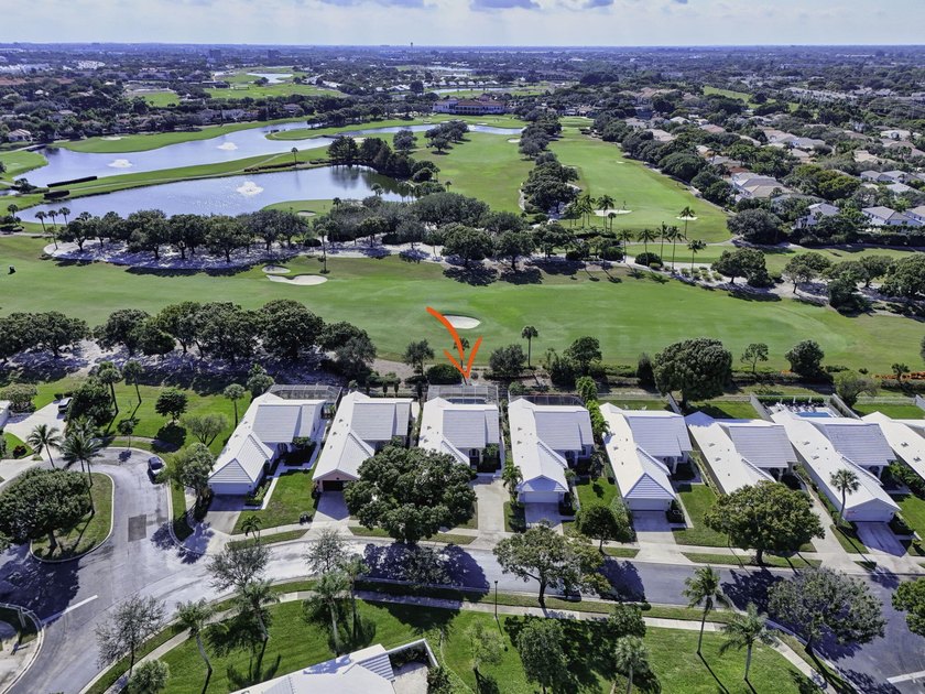 Completely renovated pool home nestled on spectacular golf - Beach Home for sale in West Palm Beach, Florida on Beachhouse.com