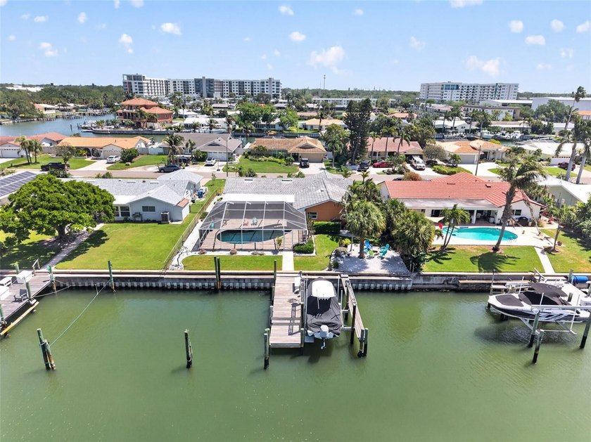 Stunning waterfront home nestled in the serene Broadwater - Beach Home for sale in St. Petersburg, Florida on Beachhouse.com