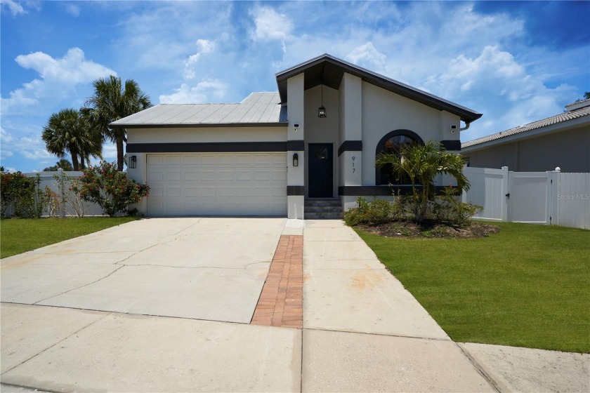 Welcome to this contemporary 3 bed, 2 bath home in Apollo Beach - Beach Home for sale in Apollo Beach, Florida on Beachhouse.com