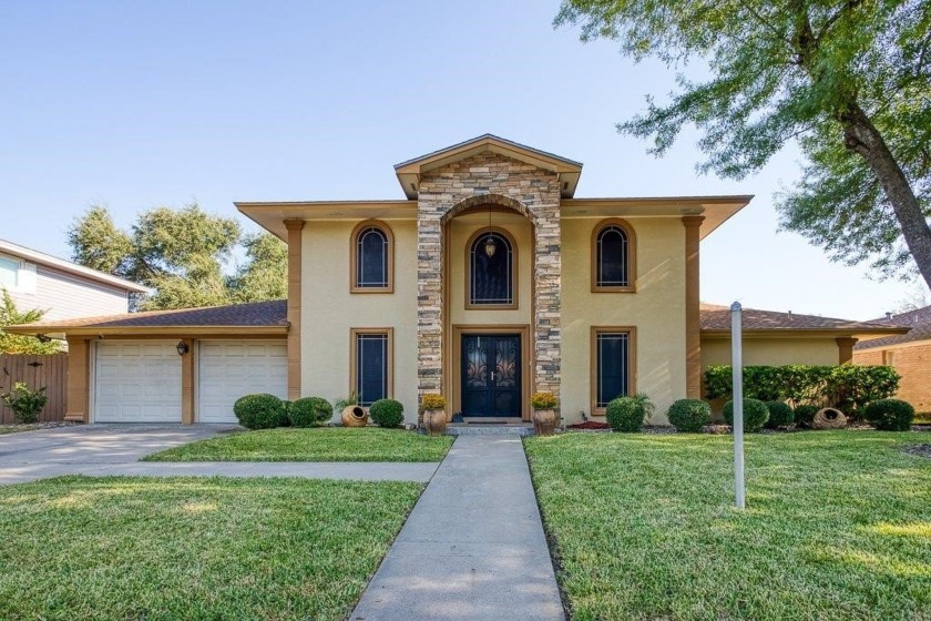 Welcome to this stunning home that combines elegance with - Beach Home for sale in Corpus Christi, Texas on Beachhouse.com